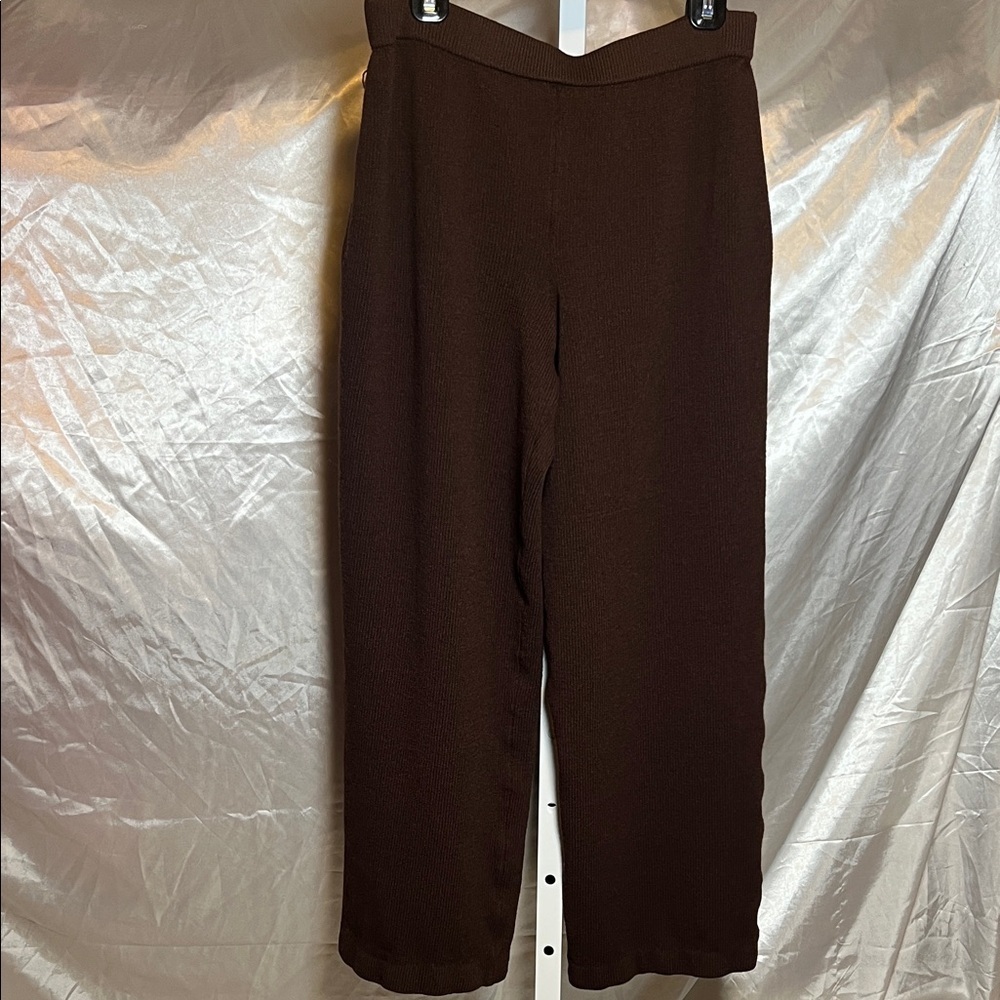 St. John Collection Dark Brown Cropped Pants